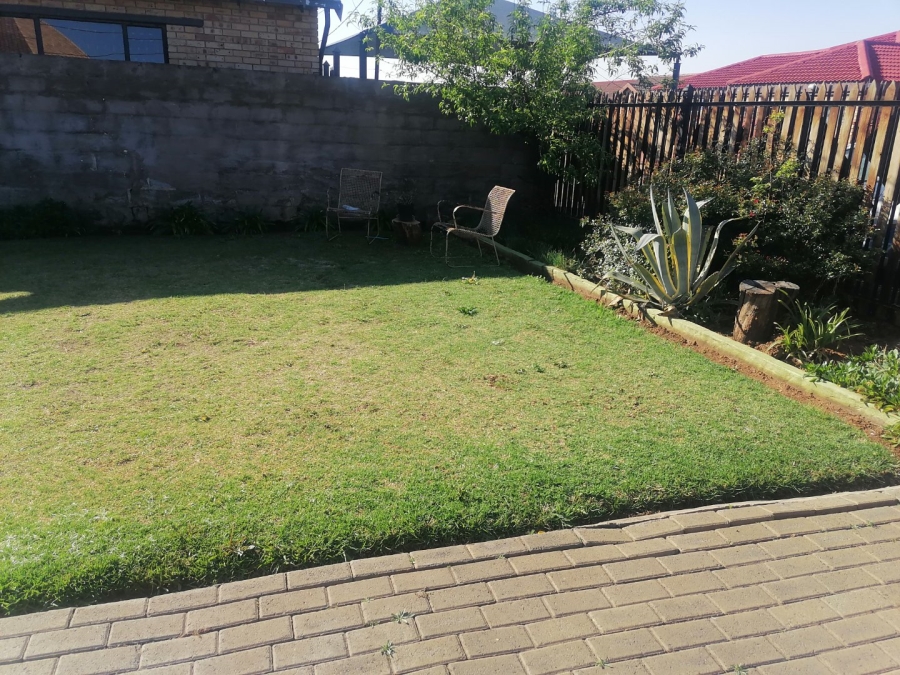 To Let 3 Bedroom Property for Rent in Grasslands Free State